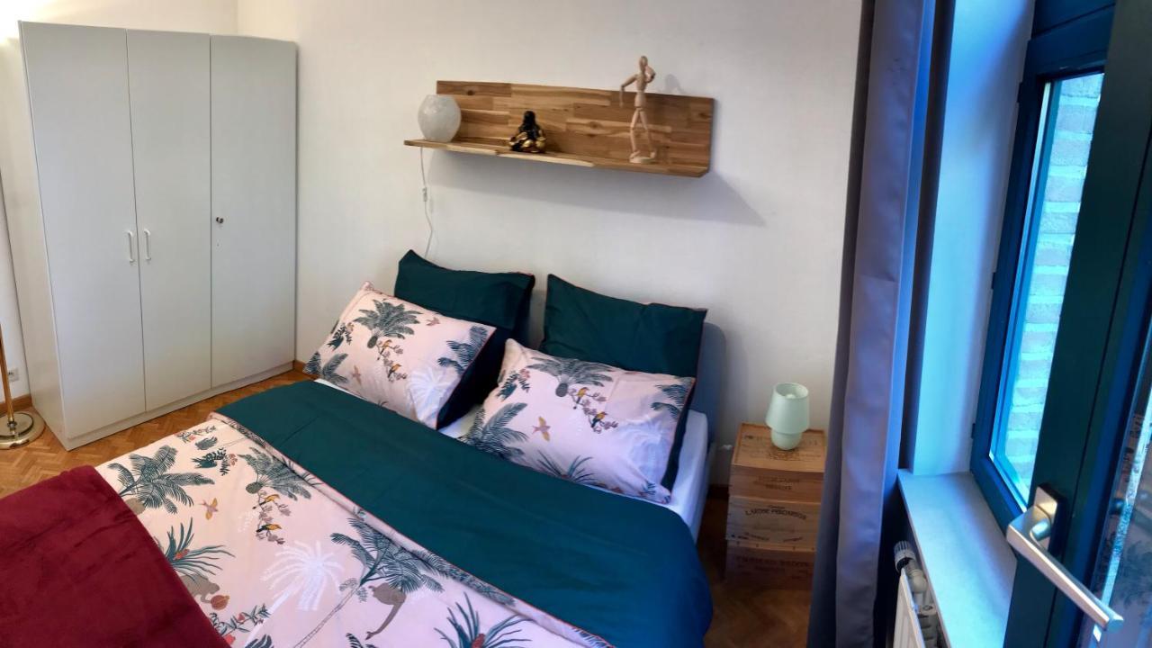 Lln Lodge Louvain-la-Neuve Buitenkant foto